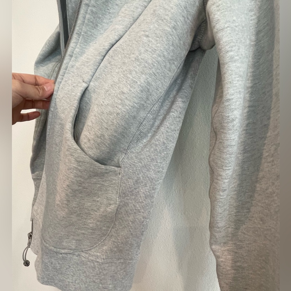 Lululemon Gray Jacket - image 4
